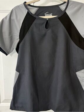 Butter Soft Originals Women's Gray and Black Keyhole Raglan Tunic